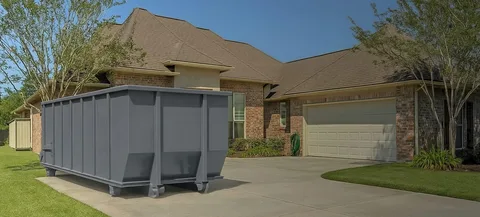 dumpster rental in Des Moines, IA